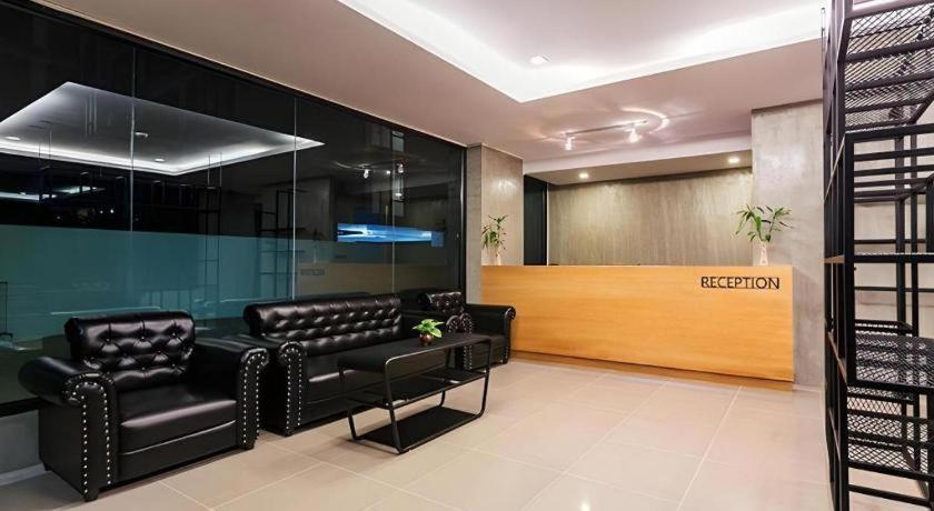 B2 South Pattaya Premier Hotel Екстер'єр фото